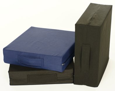 Sitzerhöhung / Sitzkissen mit Reißverschluss und Griff, 40 x 43 cm aus festem Verbundschaum>>>>Ausf.: Höhe 15 cm  Farbe: schwarz