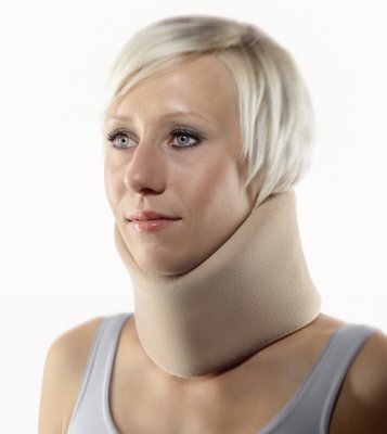 Bort Cervicalstütze StabiloNec mit Verstärkungsspange, beige>>>>Ausf.: Höhe 5,5 cm Gr. S