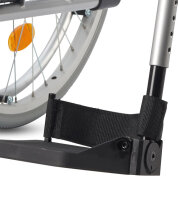 Leichtgewichtrollstuhl Pyro light Kombiarmlehnen, mit Trommelbremse silber-metallic>>>>SB 52 cm