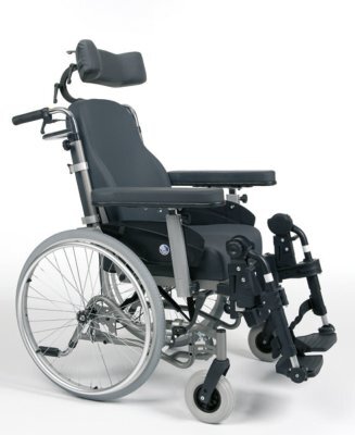 Multifunktionsrollstuhl Inovys Evo, inkl. Tisch und Seitenpelotten B23.BZ8.AB6.C89.L58C.B12A.L04>>>>SB 45 cm